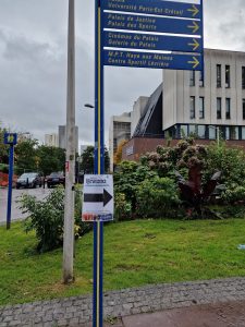 mise en place signalétique extérieure