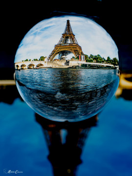 La Tour Eiffel comme vous ne l'avez jamais vue La Tour Eiffel comme vous ne l'avez jamais vue