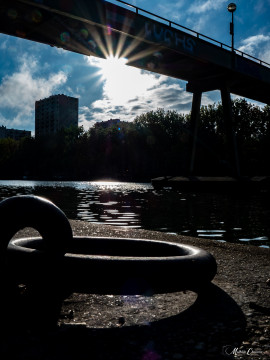 Sur les bords du canal de l'Ourcq Sur les bords du canal de l'Ourcq