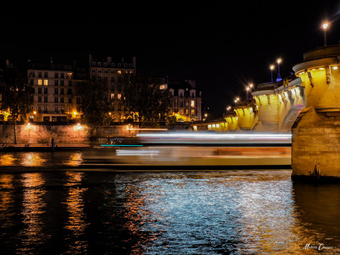 Photo nocturne sous les ponts de Paris Photo nocturne sous les ponts de Paris